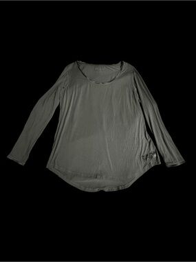 Everyday Scoop Neck Long Sleeve Tee in Charcoal